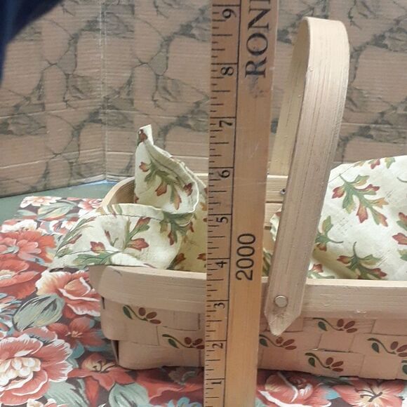 6 pc rustic farmhouse autumn placemats, bun basket, acorn candle "Thanks" bundle - Picture 8 of 12